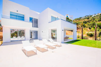 Stunning Brand New Villa i La Mairena
