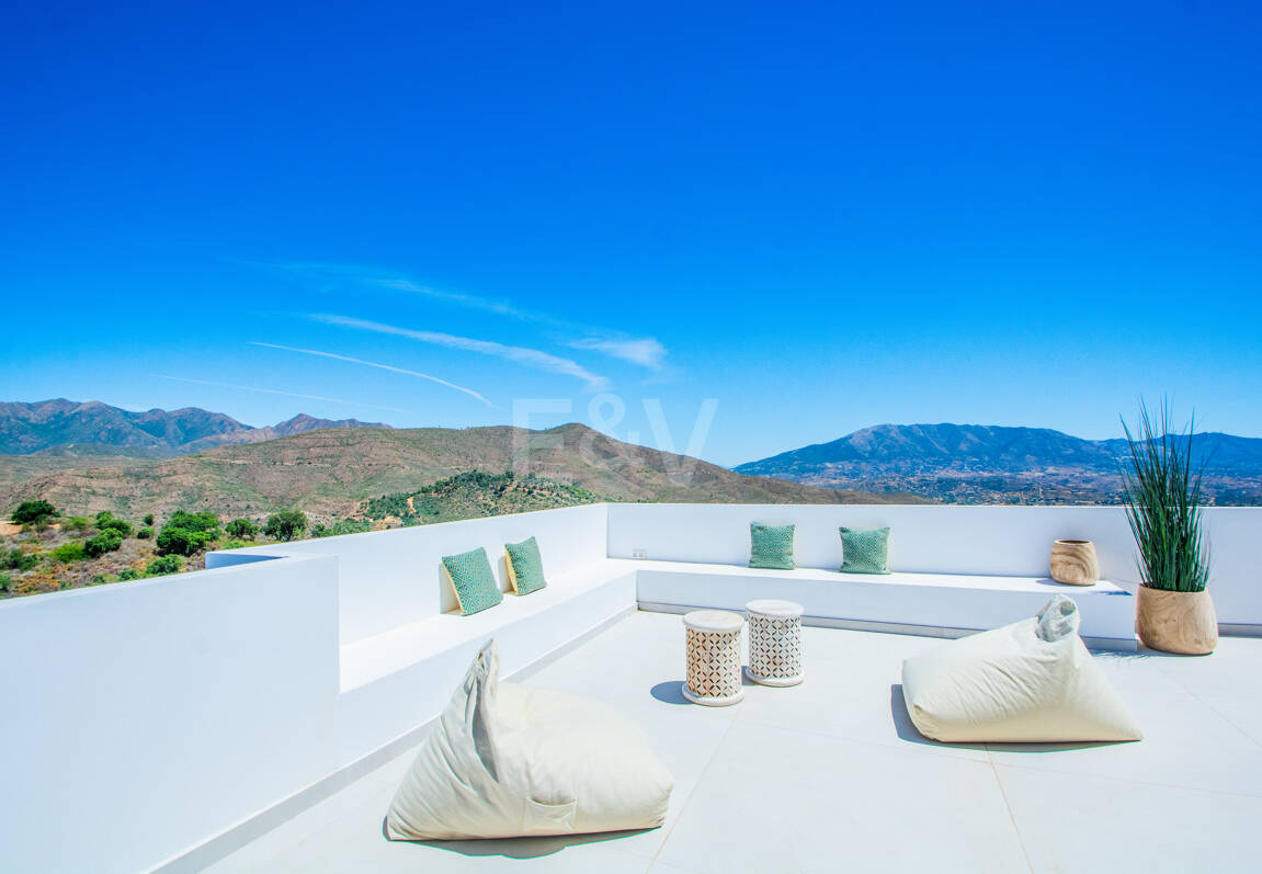 Stunning Brand New Villa i La Mairena