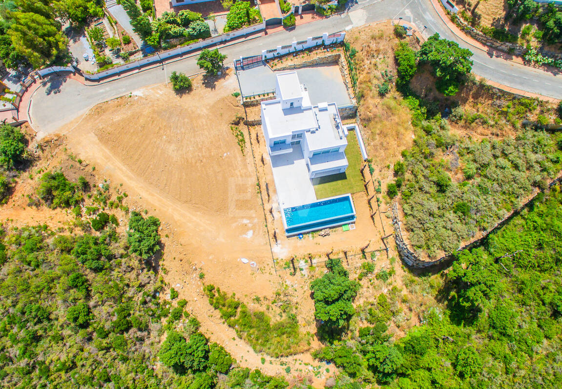 Stunning Brand New Villa i La Mairena