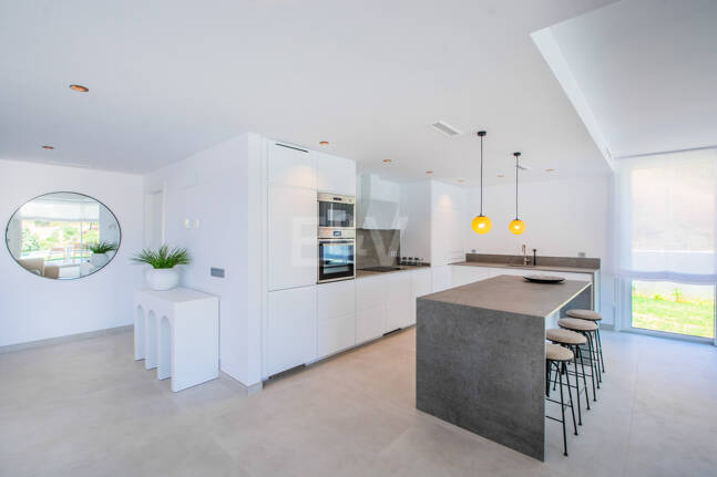 Stunning Brand New Villa i La Mairena