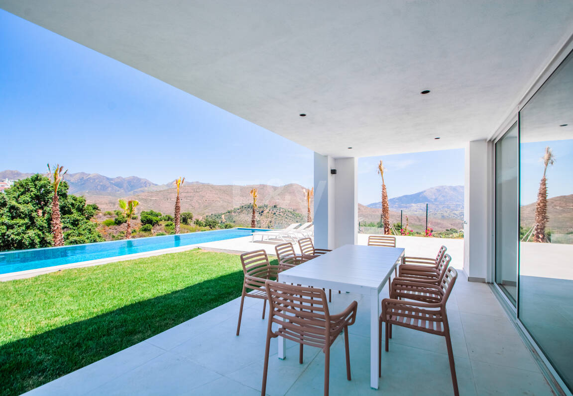 Stunning Brand New Villa i La Mairena