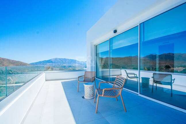 Stunning Brand New Villa i La Mairena