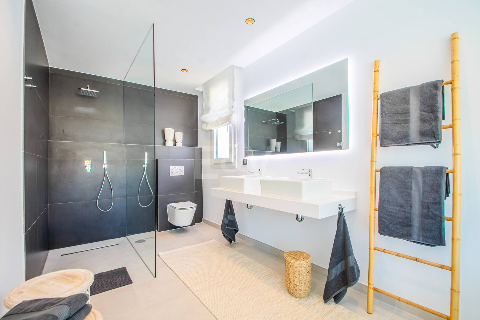 Stunning Brand New Villa i La Mairena