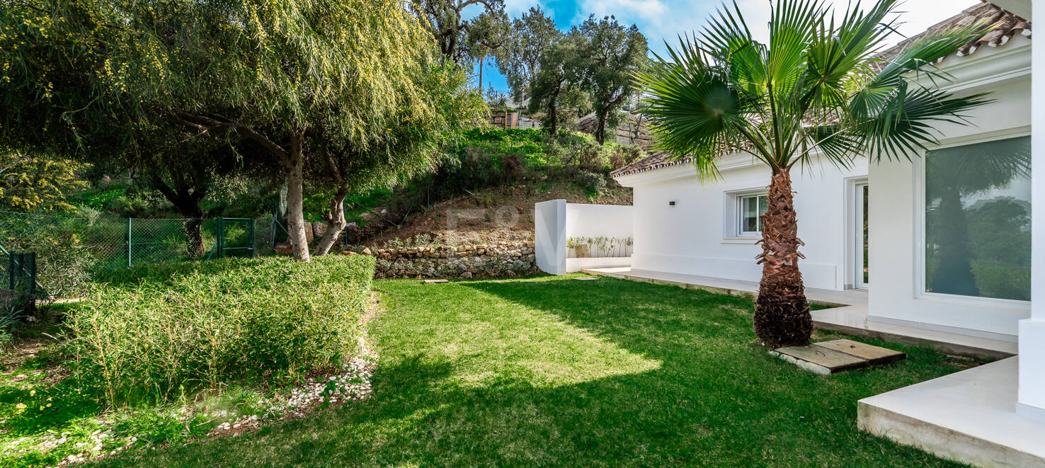 Completely renovated Andalusian style villa in La Mairena