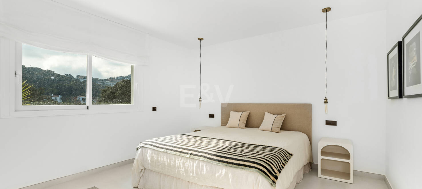 Completely renovated Andalusian style villa in La Mairena