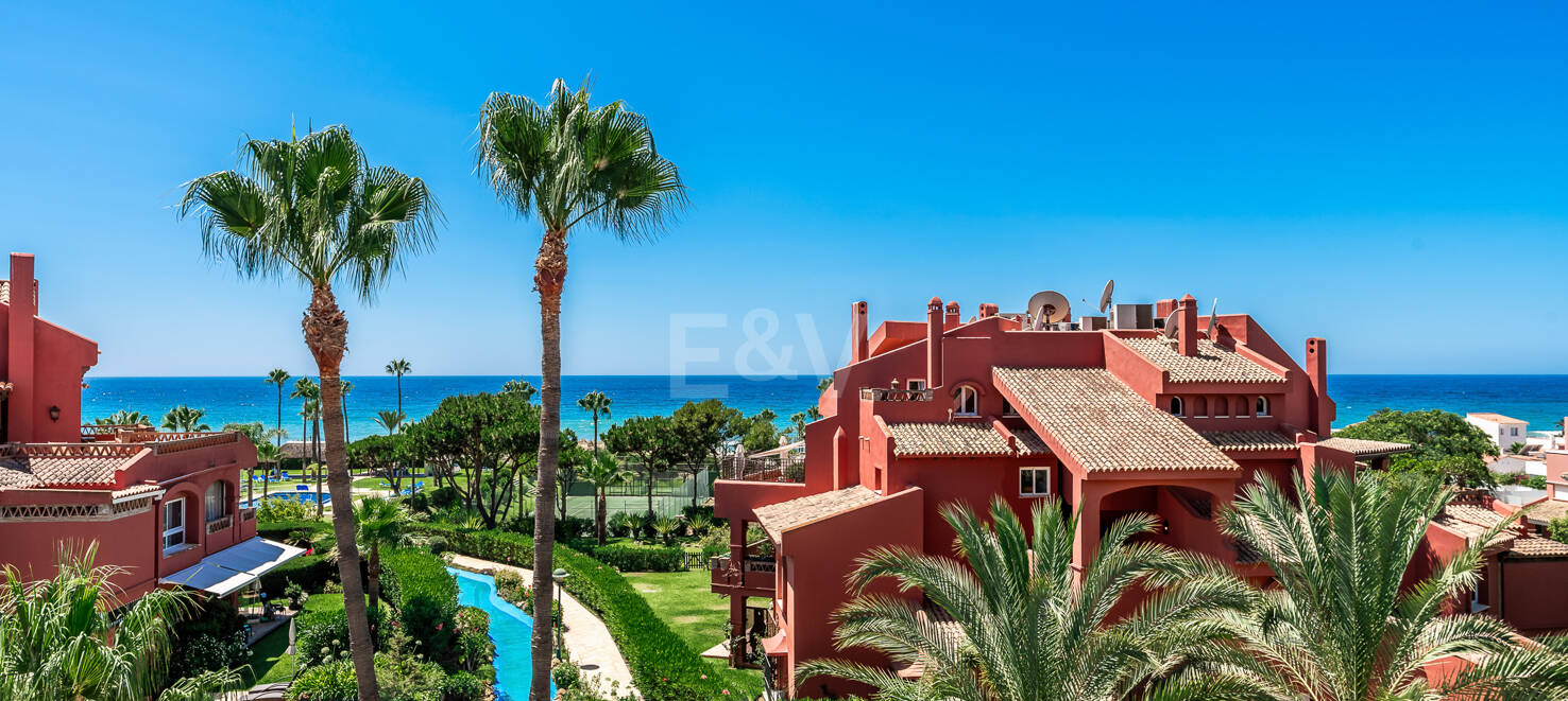 Penthouse unique au coeur d'Elviria dans l'urbanisation de la plage de Frontline