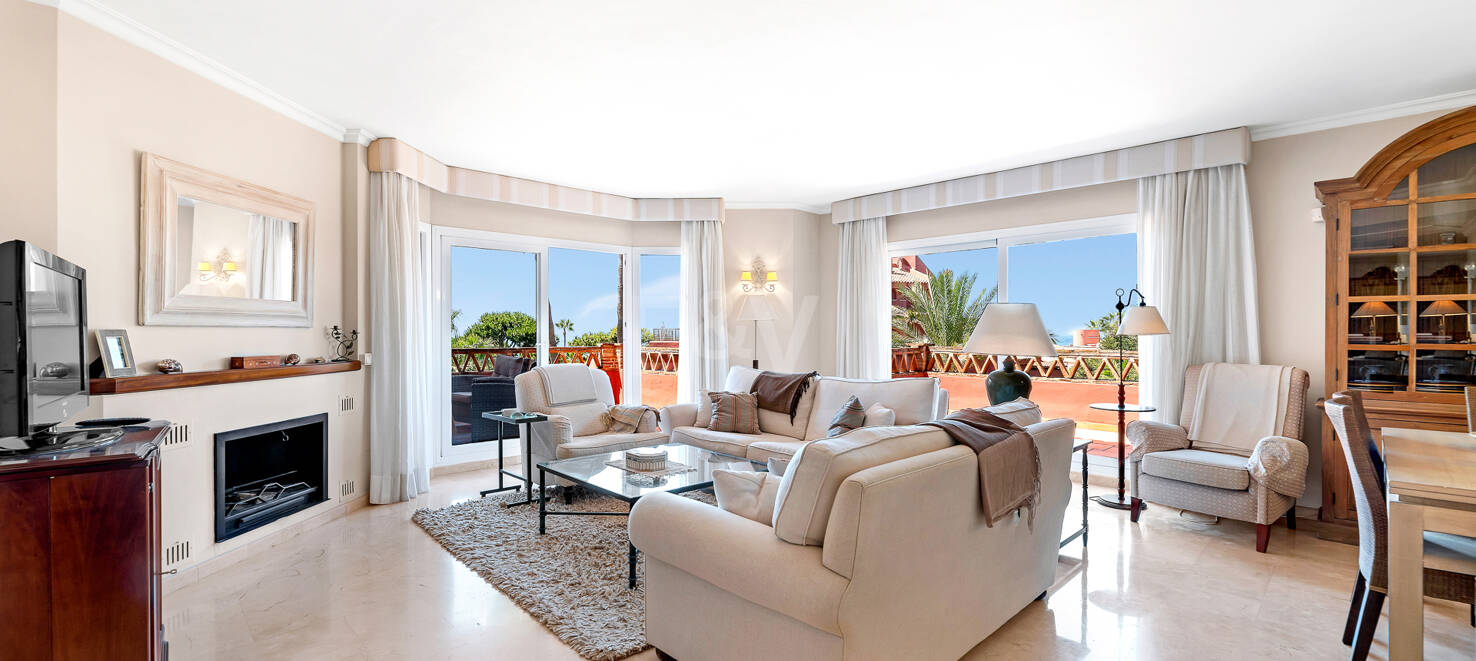 Penthouse unique au coeur d'Elviria dans l'urbanisation de la plage de Frontline