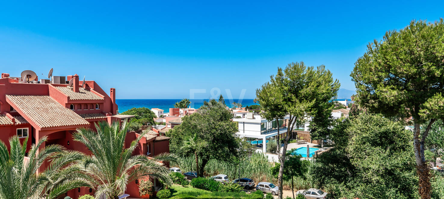 Penthouse unique au coeur d'Elviria dans l'urbanisation de la plage de Frontline