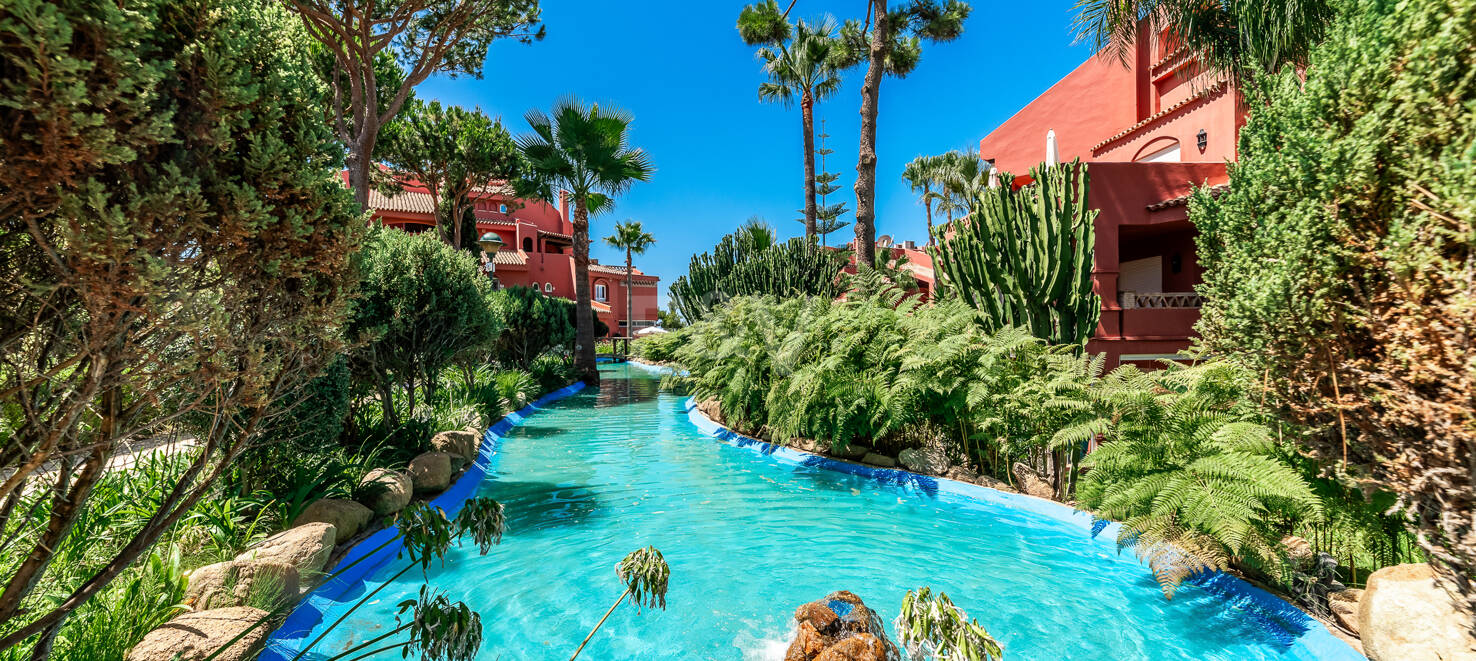 Penthouse unique au coeur d'Elviria dans l'urbanisation de la plage de Frontline