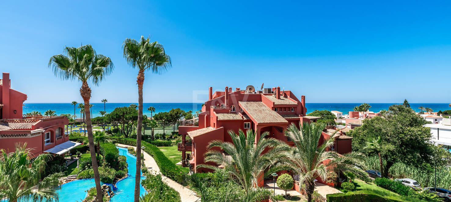 Penthouse unique au coeur d'Elviria dans l'urbanisation de la plage de Frontline