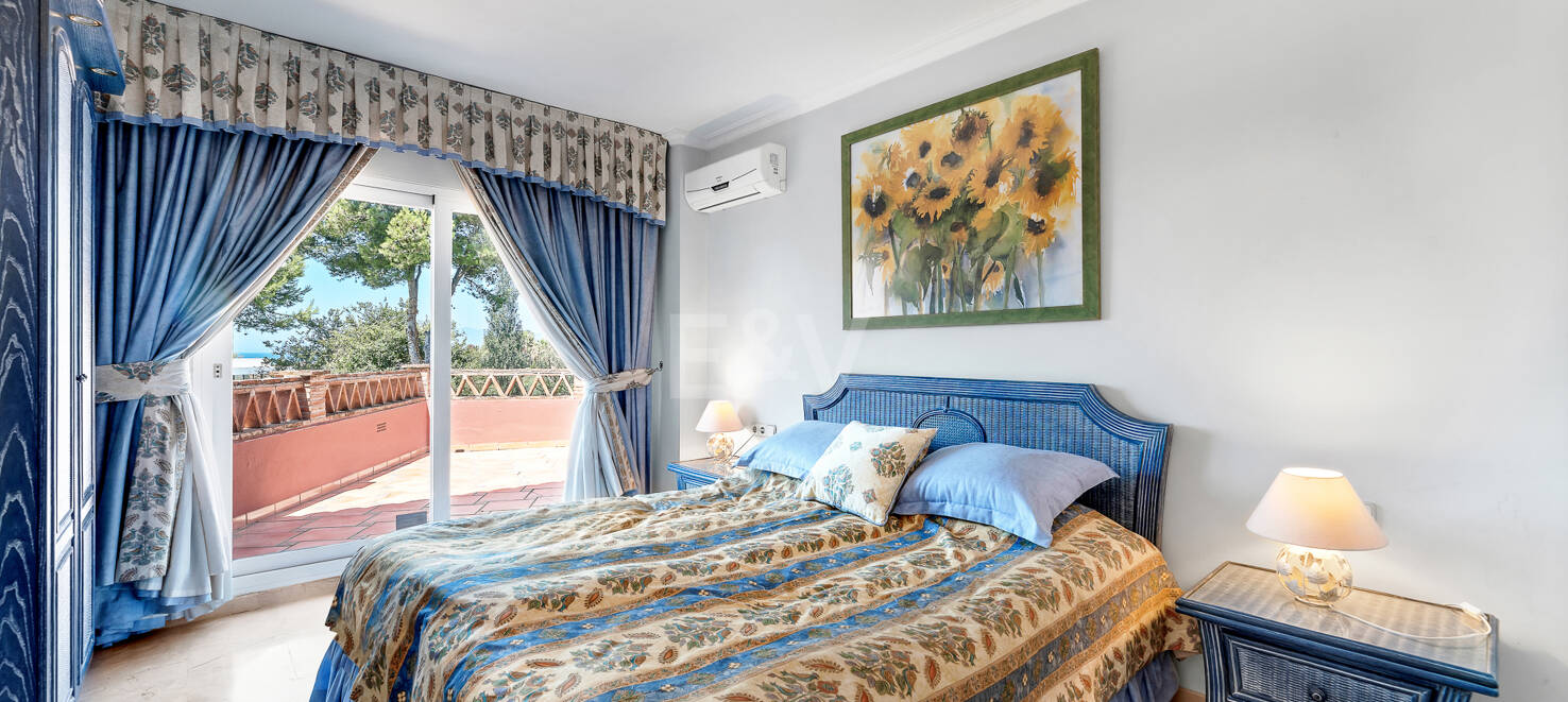 Penthouse unique au coeur d'Elviria dans l'urbanisation de la plage de Frontline