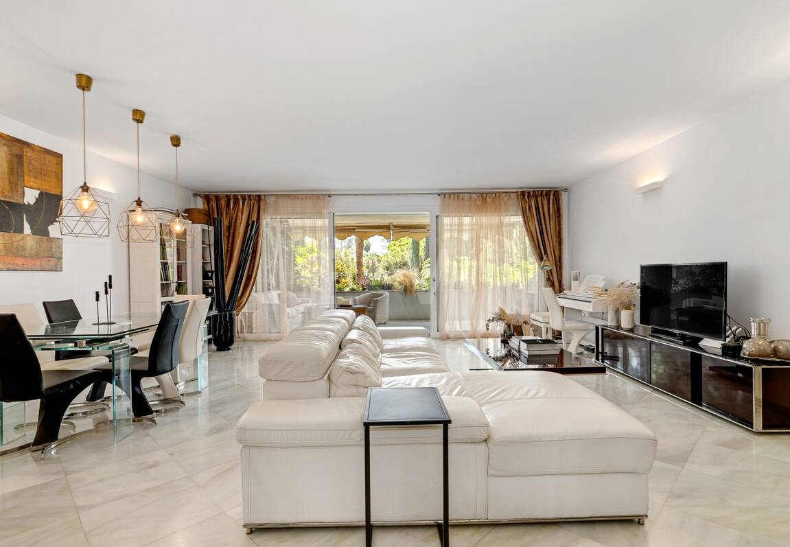 Urban Oasis a Few Steps from the Beach in Don Gonzalo