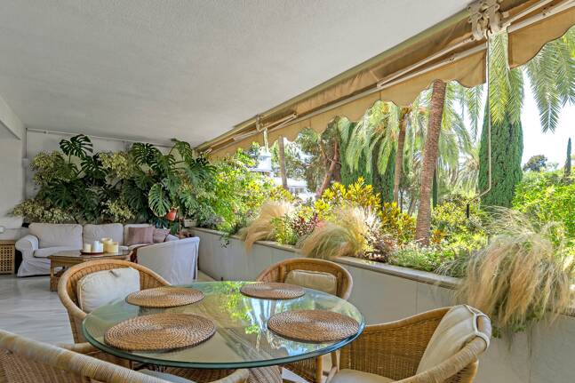 Urban Oasis a Few Steps from the Beach in Don Gonzalo