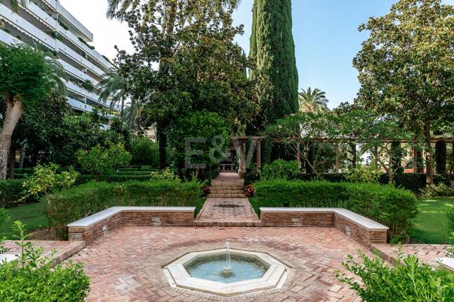 Urban Oasis a Few Steps from the Beach in Don Gonzalo