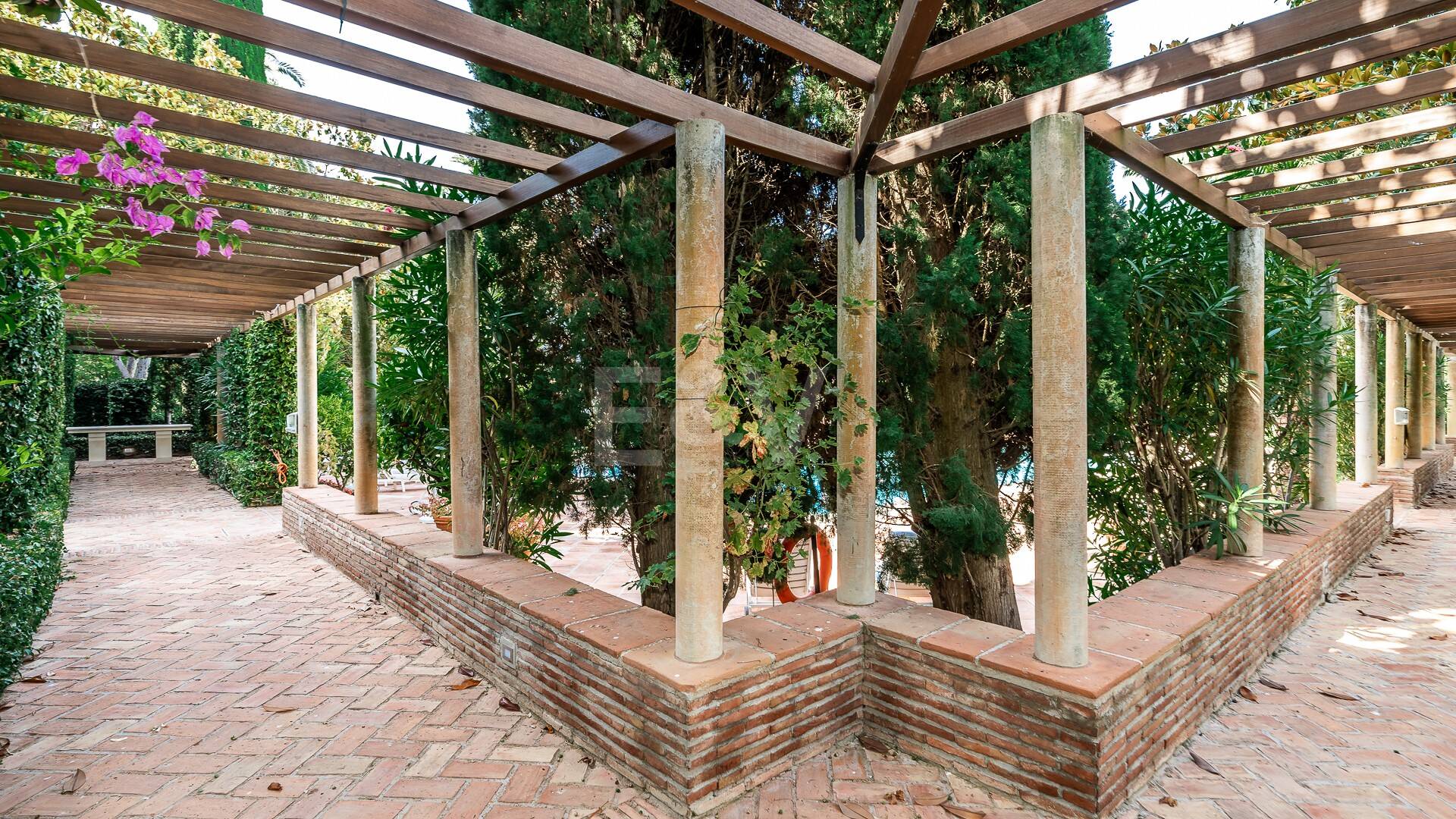 Urban Oasis a Few Steps from the Beach in Don Gonzalo