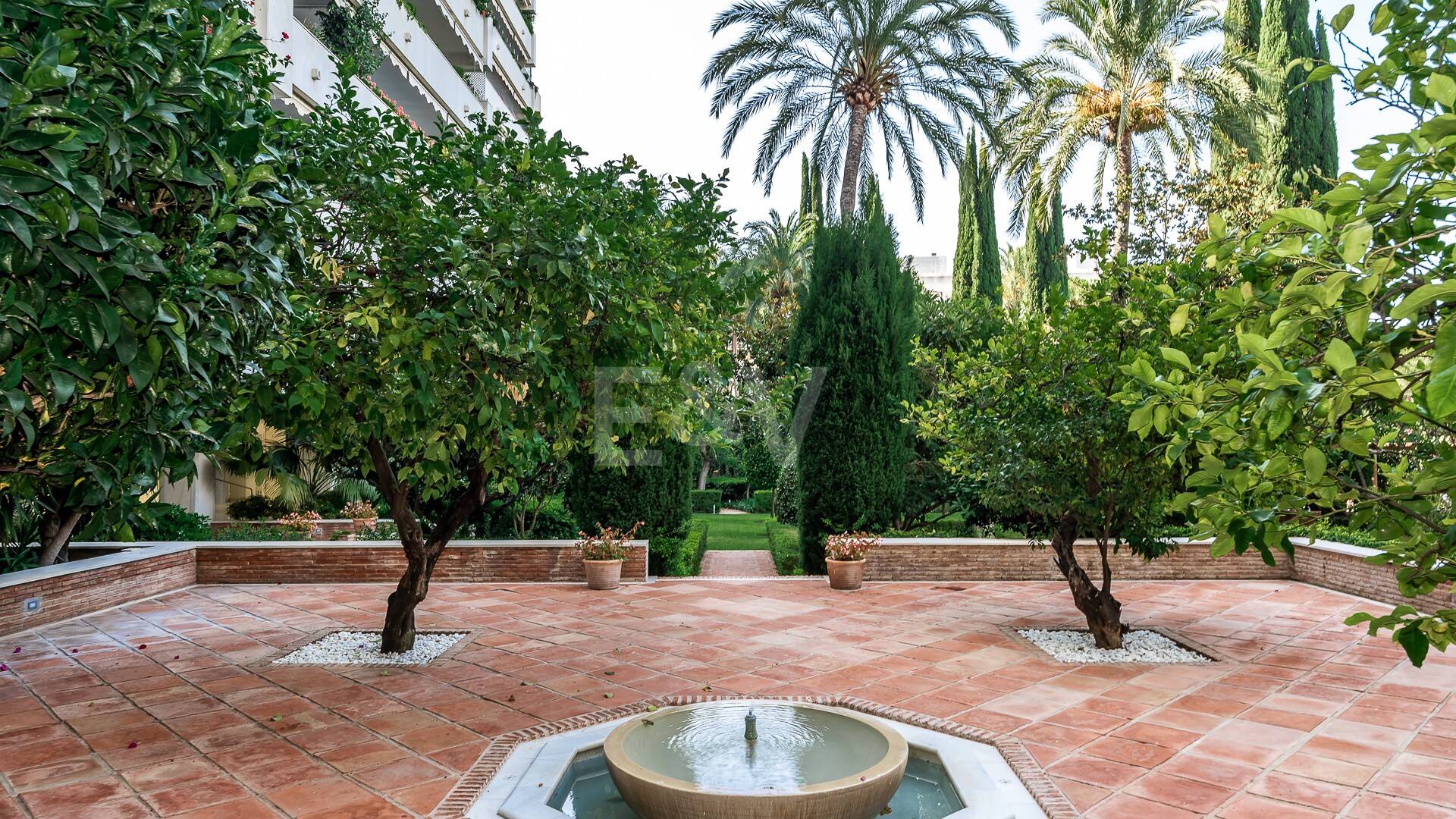 Urban Oasis a Few Steps from the Beach in Don Gonzalo