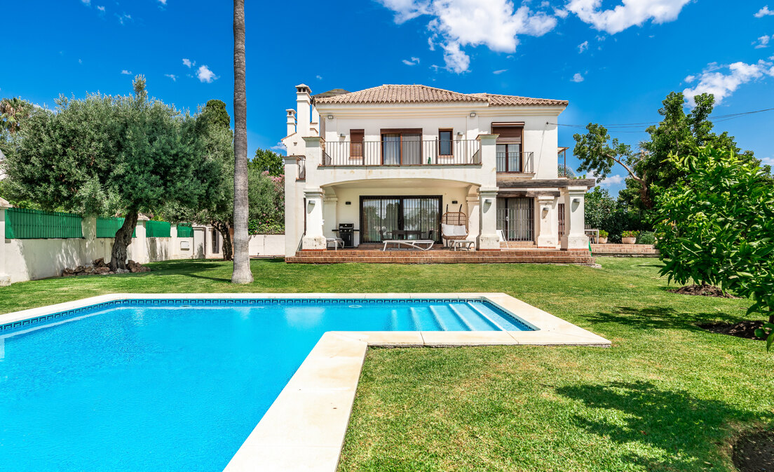 Encantadora villa en San Pedro Playa con vistas al mar