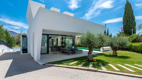 Villa zur Kurzzeitvermietung in La Cerquilla, Nueva Andalucia