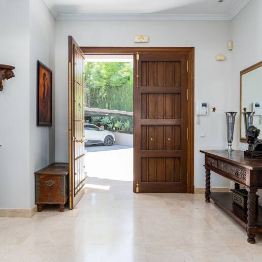 Magnifique Villa de style andalou à Nueva Andalucia avec vue panoramique