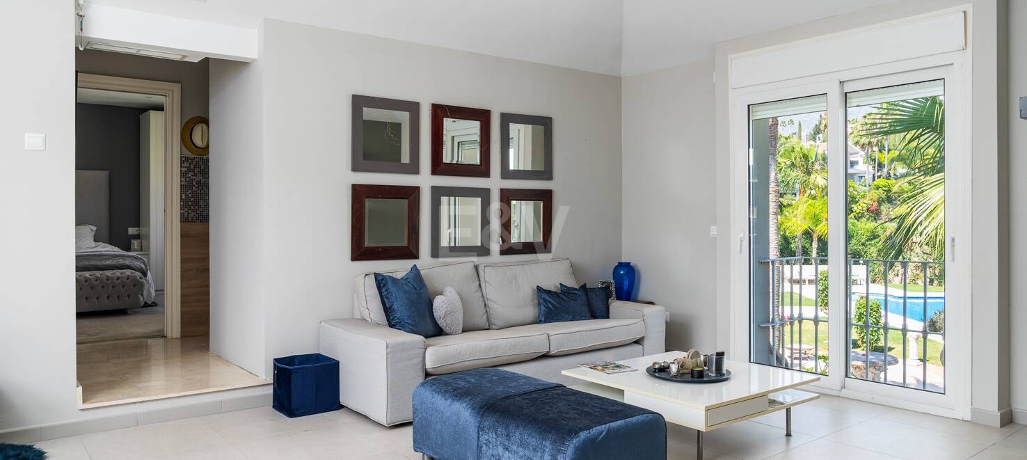 Magnifique Villa de style andalou à Nueva Andalucia avec vue panoramique