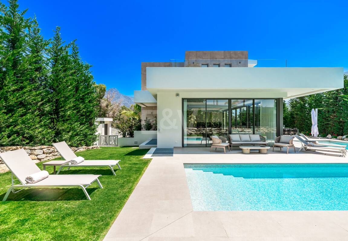 Varumärke ny lyxig Villa i La Cerquilla, Front Line Golf