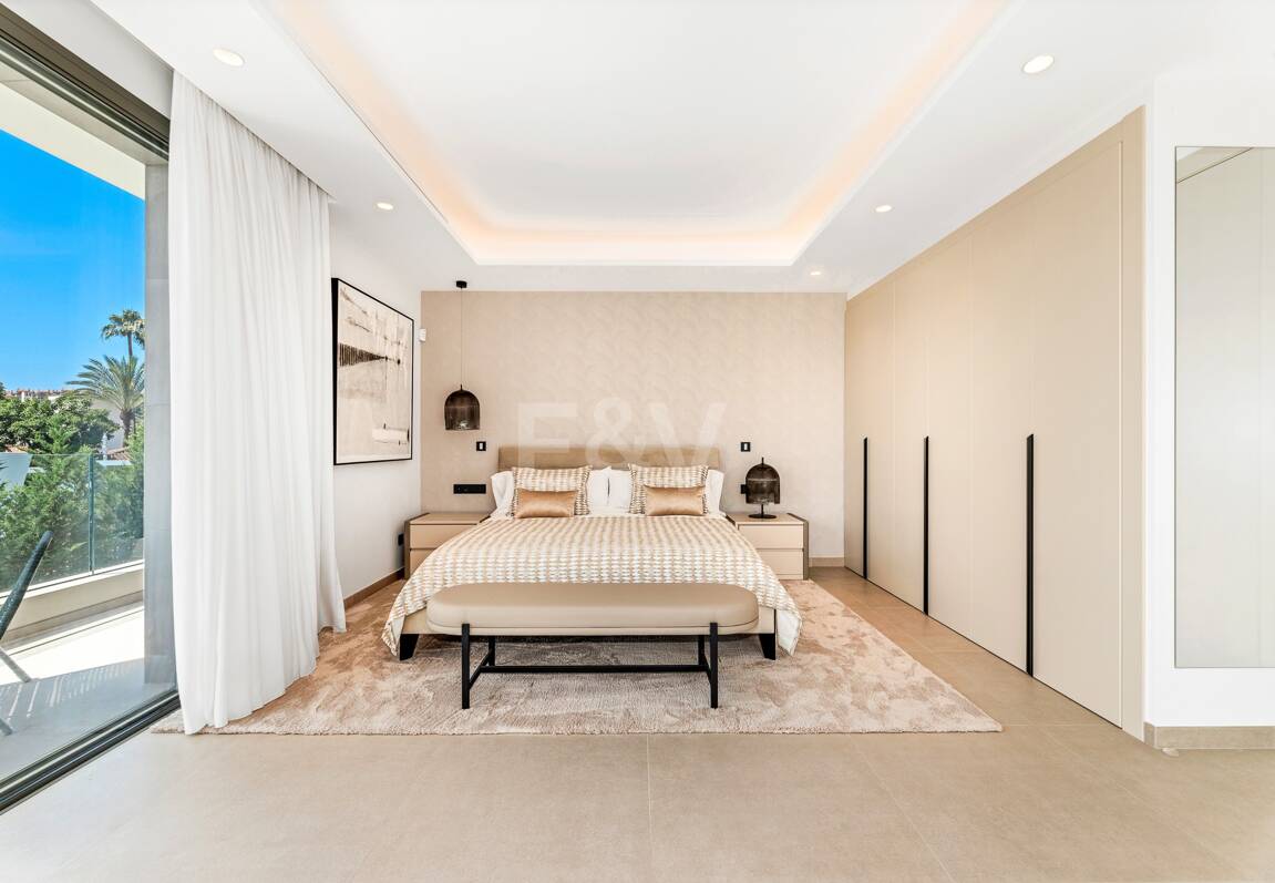 Varumärke ny lyxig Villa i La Cerquilla, Front Line Golf