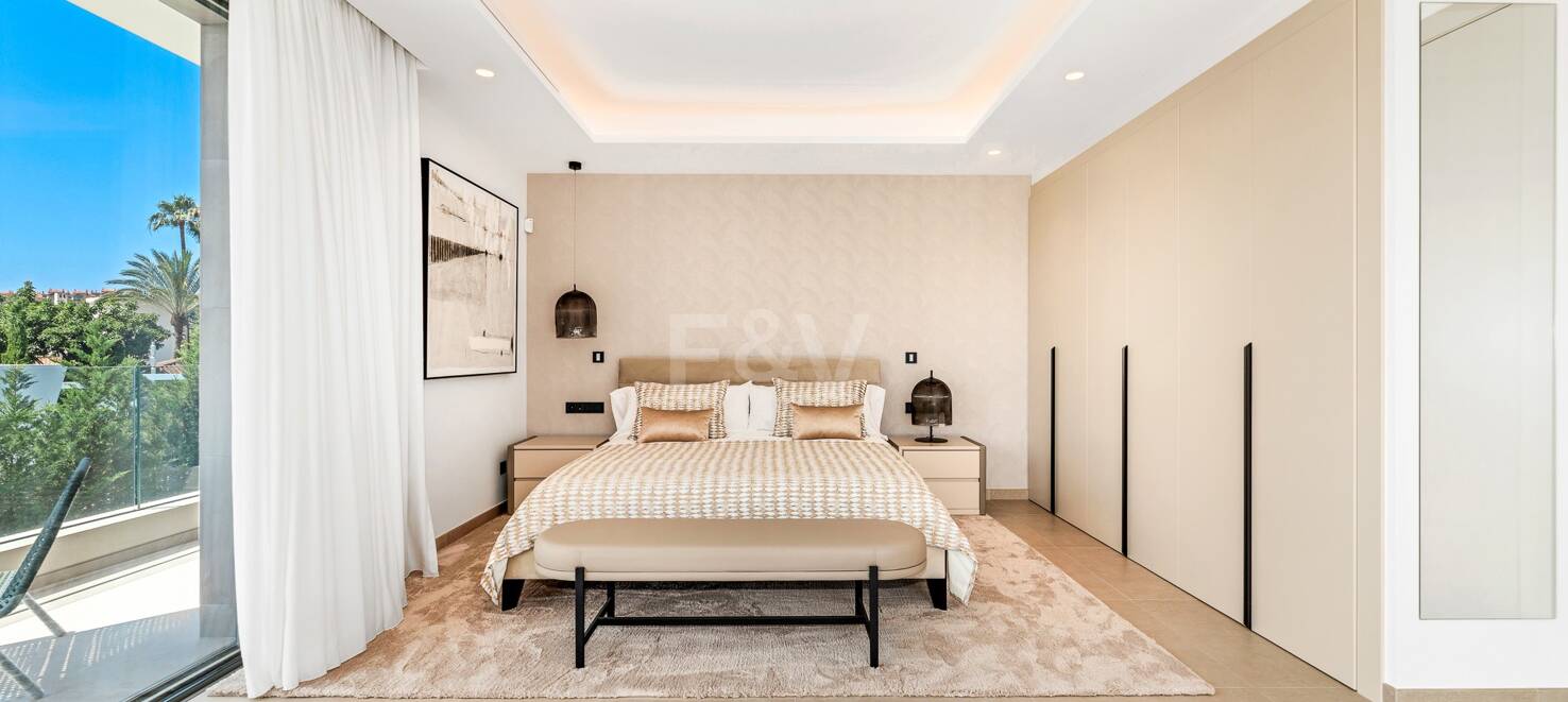 Brand New luxury Villa in La Cerquilla, frontline golf