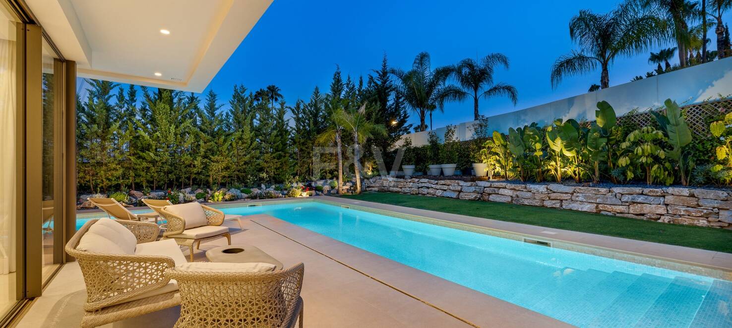 Brand New luxury Villa in La Cerquilla, frontline golf