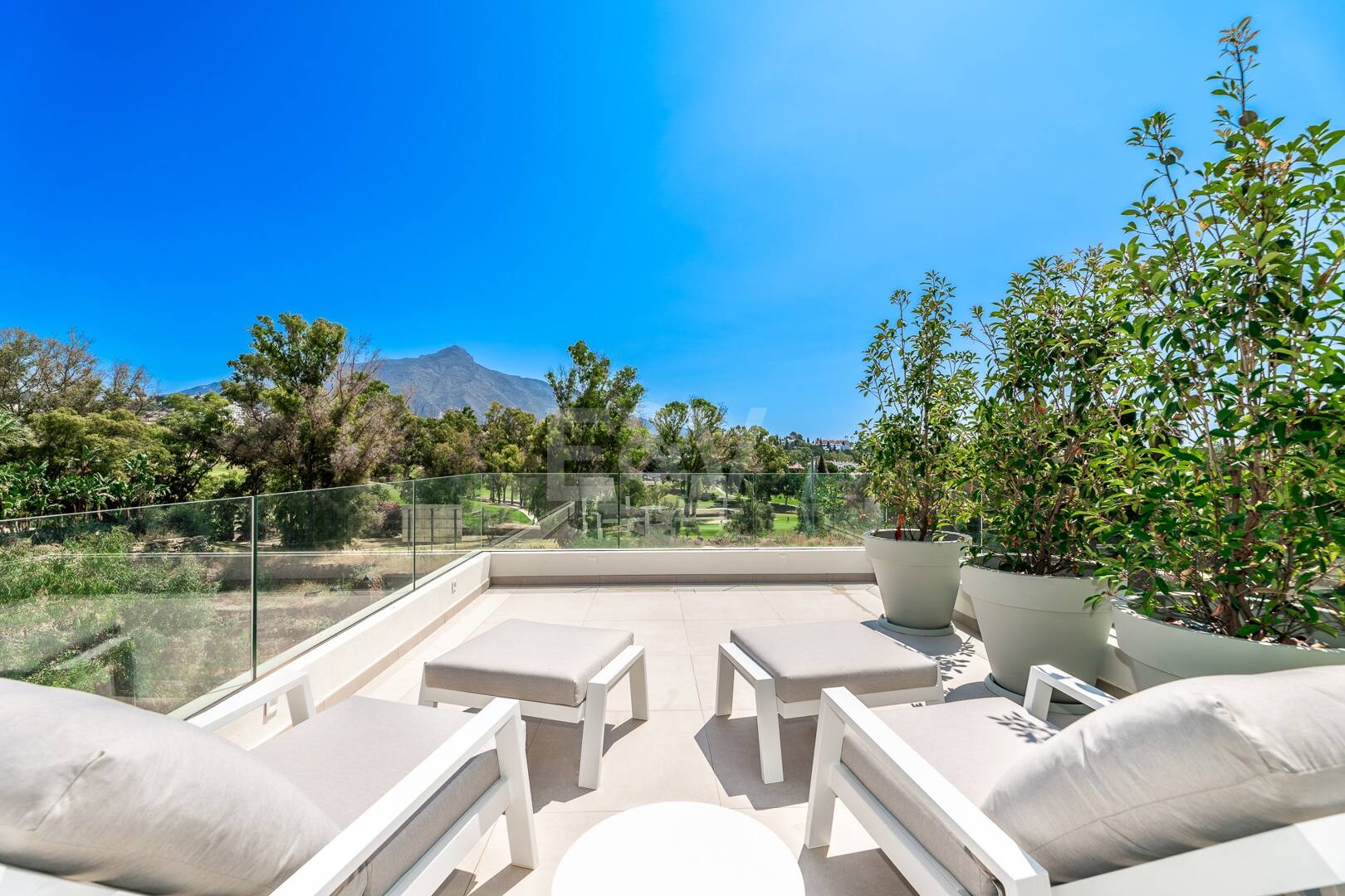 Varumärke ny lyxig Villa i La Cerquilla, Front Line Golf