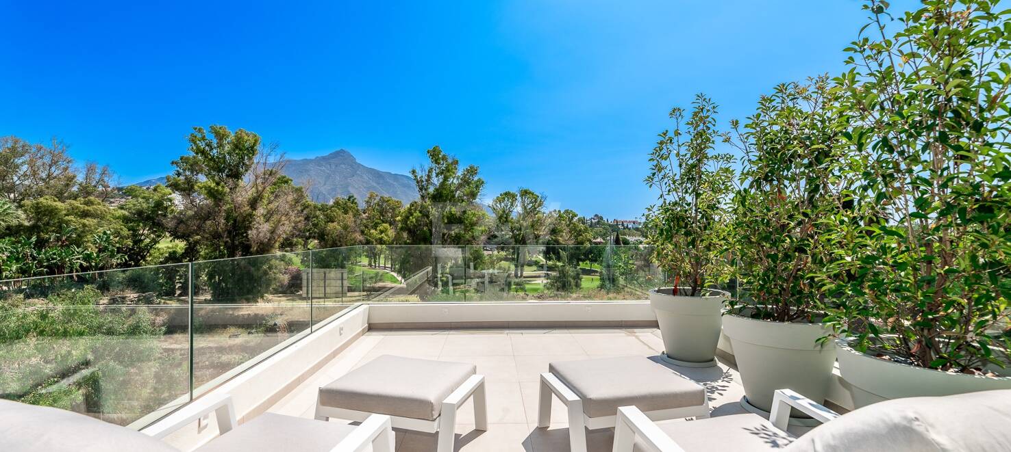 Brand New luxury Villa in La Cerquilla, frontline golf