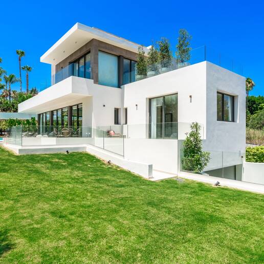 Brand New luxury Villa in La Cerquilla, frontline golf