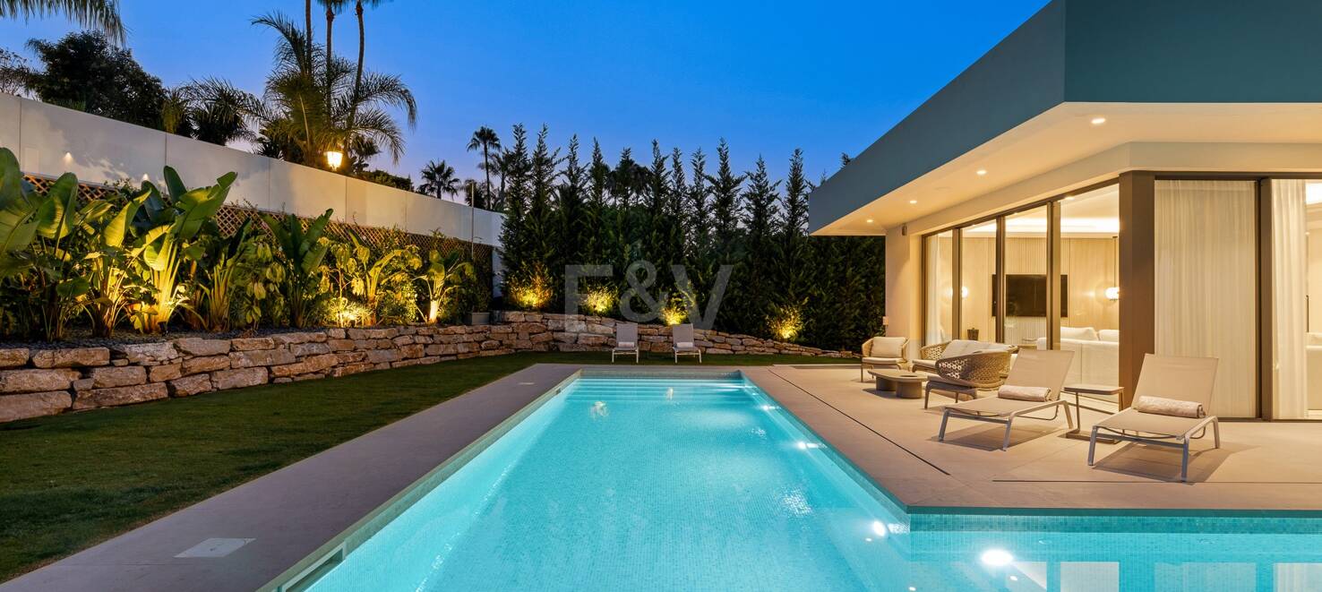 Brand New luxury Villa in La Cerquilla, frontline golf
