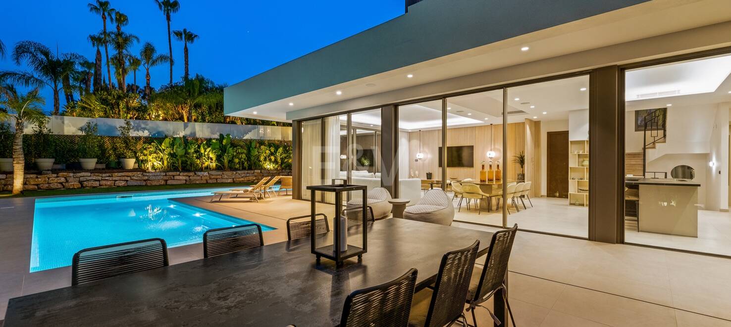 Brand New luxury Villa in La Cerquilla, frontline golf
