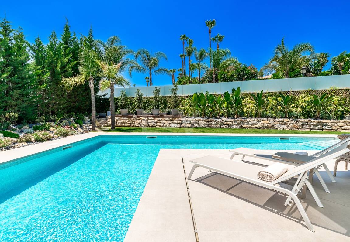 Varumärke ny lyxig Villa i La Cerquilla, Front Line Golf