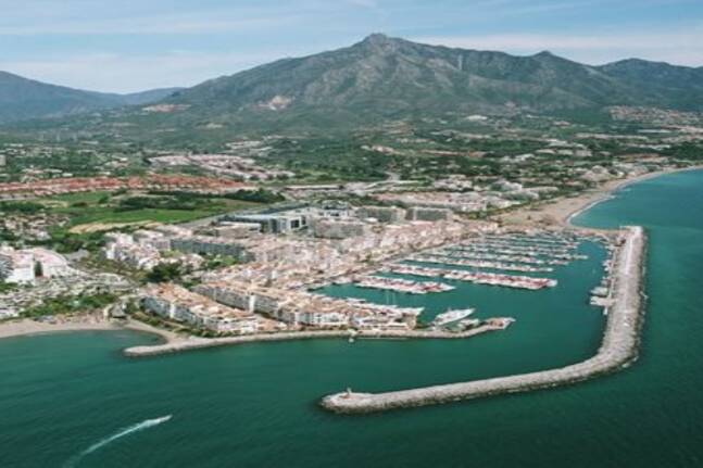 Varumärke ny lyxig Villa i La Cerquilla, Front Line Golf