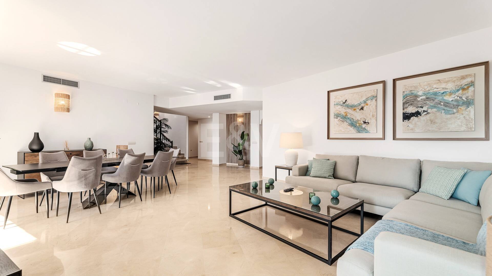 Penthouse duplex de 4 chambres à El Rosario Beachside