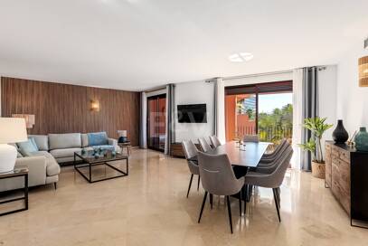 Penthouse duplex de 4 chambres à El Rosario Beachside