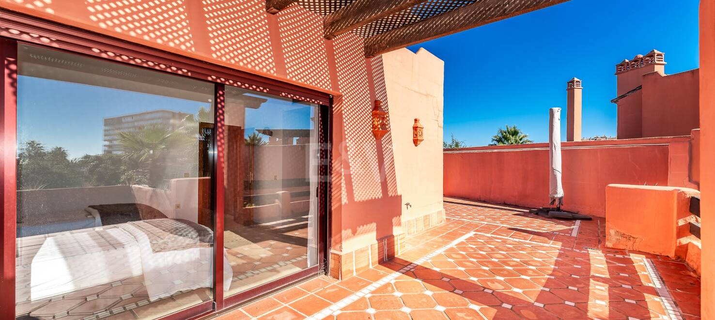 Penthouse duplex de 4 chambres à El Rosario Beachside