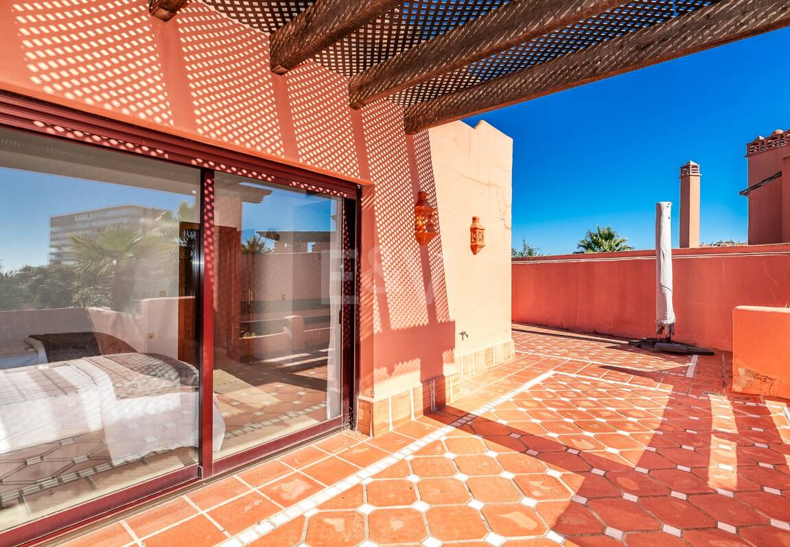 Penthouse duplex de 4 chambres à El Rosario Beachside