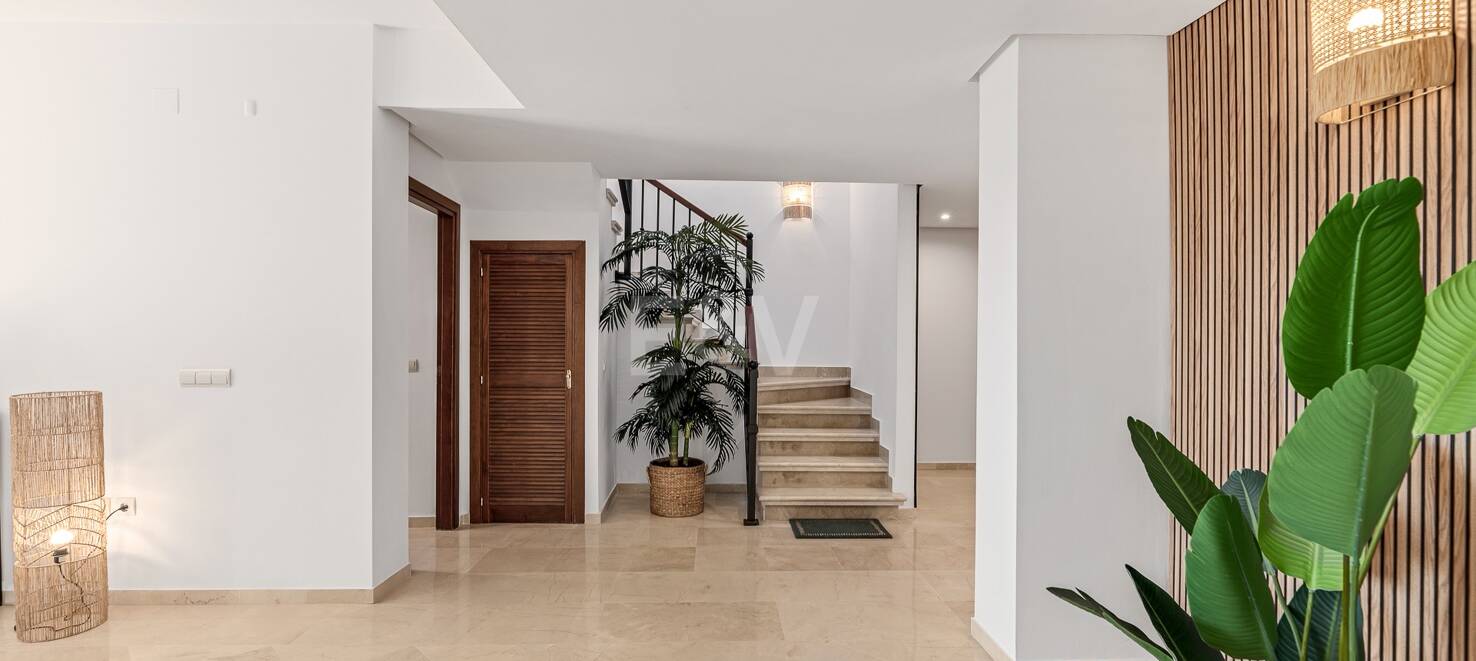 Penthouse duplex de 4 chambres à El Rosario Beachside