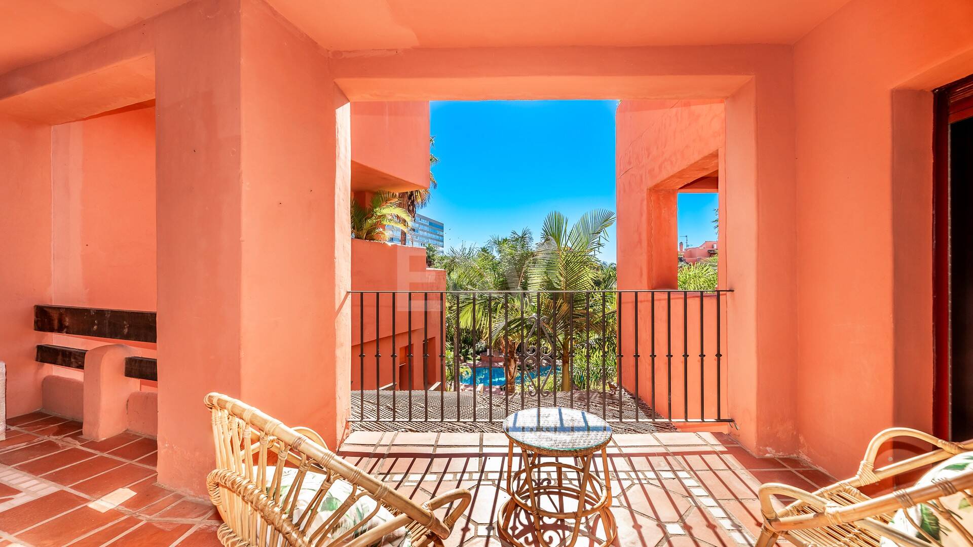 Penthouse duplex de 4 chambres à El Rosario Beachside