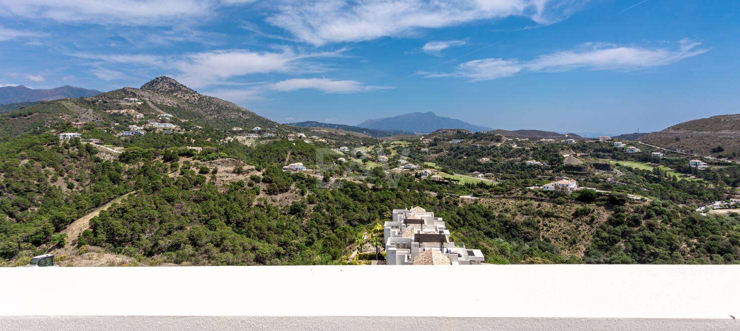 Marbella Club Golf Resort Penthouse with Panoramic Views