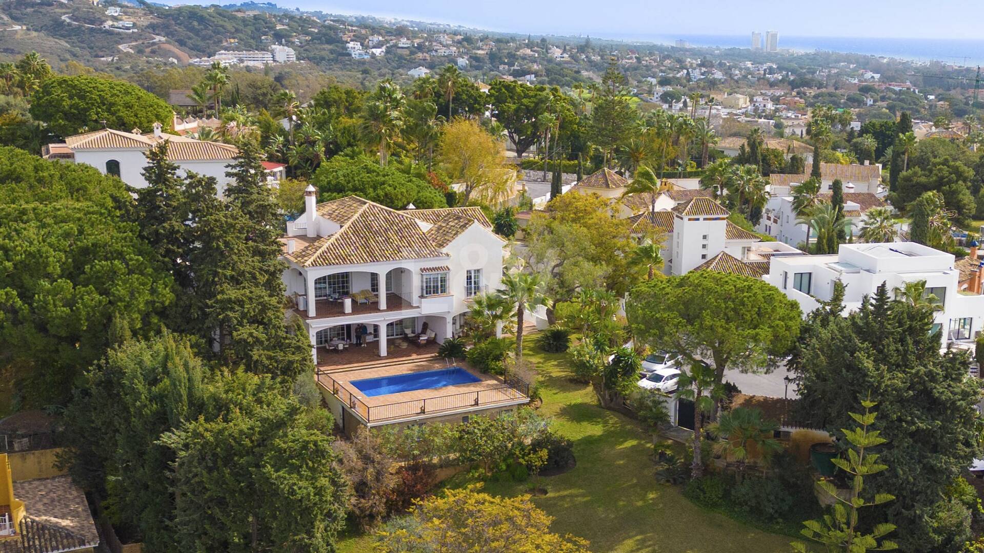 Villa in El Rosario with Panoramic Views in Garden Oasis