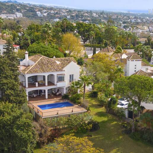 Villa in El Rosario with Panoramic Views in Garden Oasis