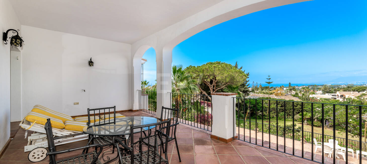 Villa in El Rosario with Panoramic Views in Garden Oasis