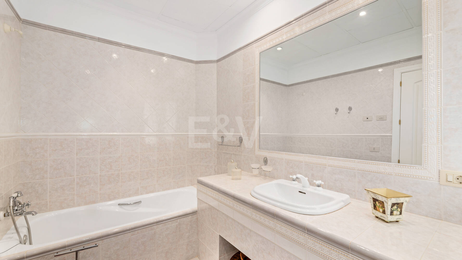 Villa in El Rosario with Panoramic Views in Garden Oasis