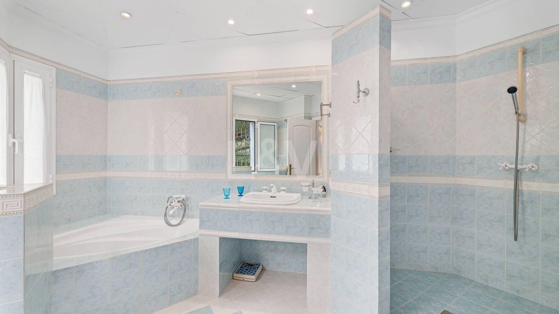 Villa in El Rosario with Panoramic Views in Garden Oasis