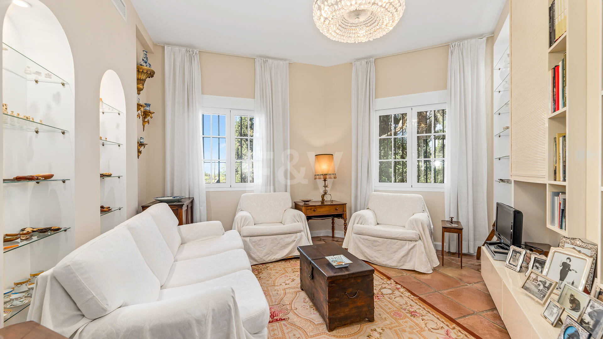 Villa in El Rosario with Panoramic Views in Garden Oasis