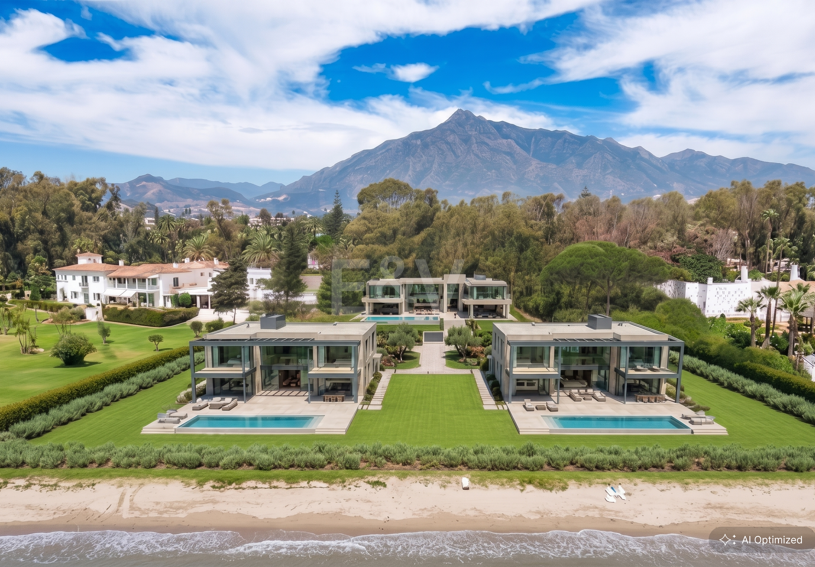 Frontline Guadalmina Terrain de plage avec Villa à Marbella