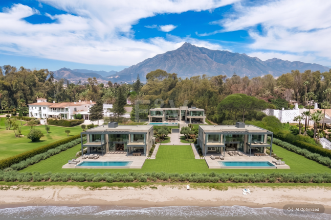 Frontline Guadalmina Terrain de plage avec Villa à Marbella